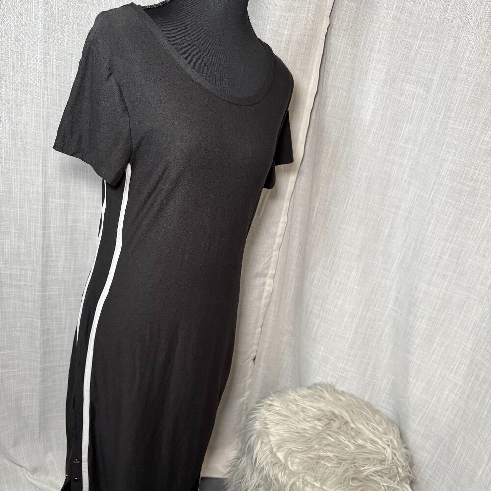 Sporty Black Midi Dress with White Stripe & Button Side Slit - No Boundaries XL